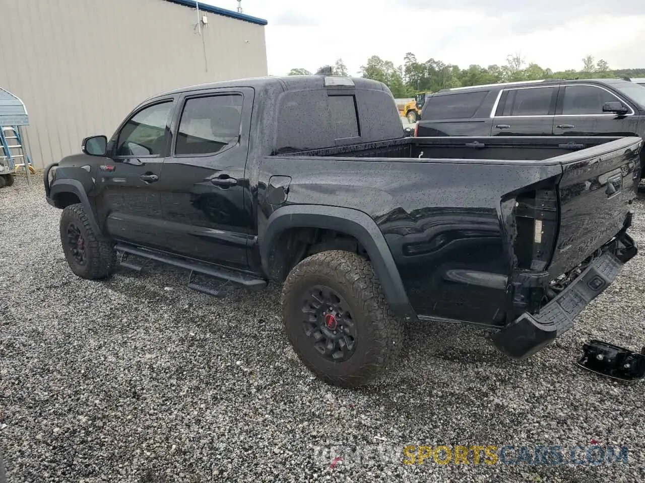 2 fotografías del automóvil dañado 5TFCZ5AN3KX175895 TOYOTA TACOMA 2019