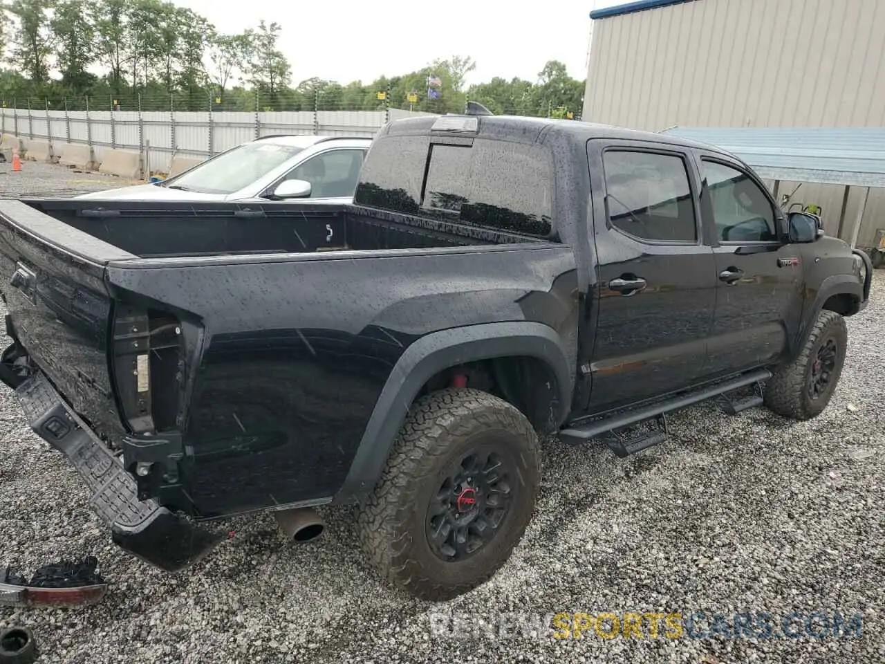 3 fotografías del automóvil dañado 5TFCZ5AN3KX175895 TOYOTA TACOMA 2019