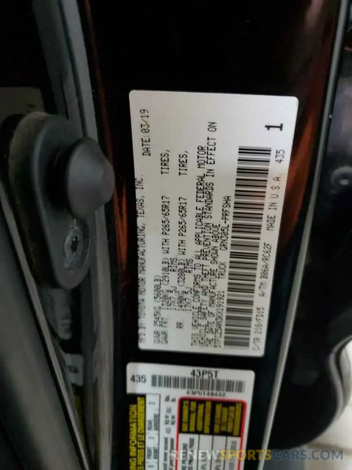 13 fotografías del automóvil dañado 5TFCZ5AN3KX191921 TOYOTA TACOMA 2019