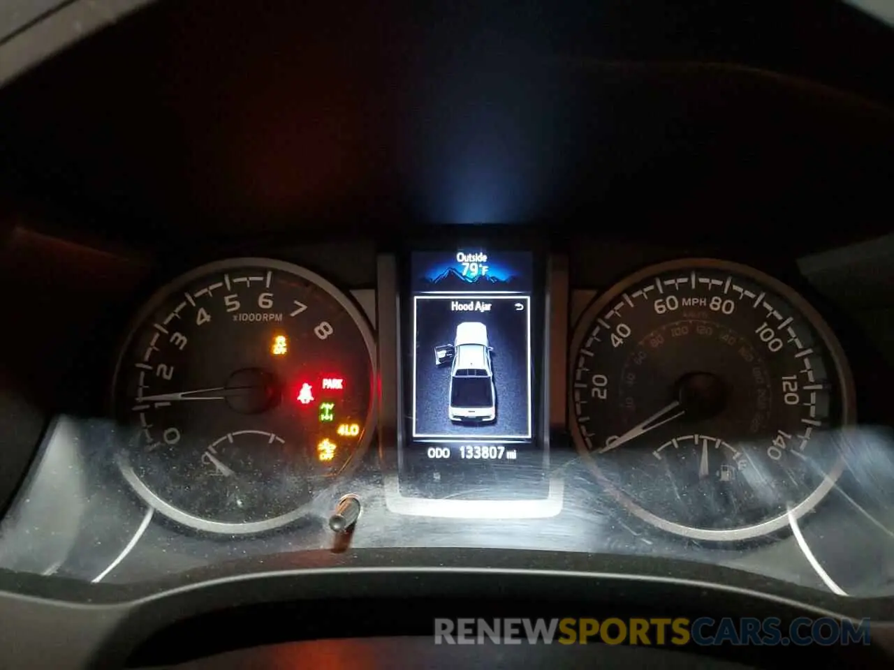 9 fotografías del automóvil dañado 5TFCZ5AN3KX191921 TOYOTA TACOMA 2019