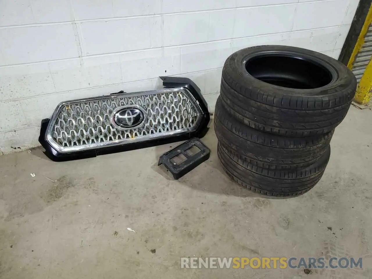 14 fotografías del automóvil dañado 5TFCZ5AN3KX196150 TOYOTA TACOMA 2019