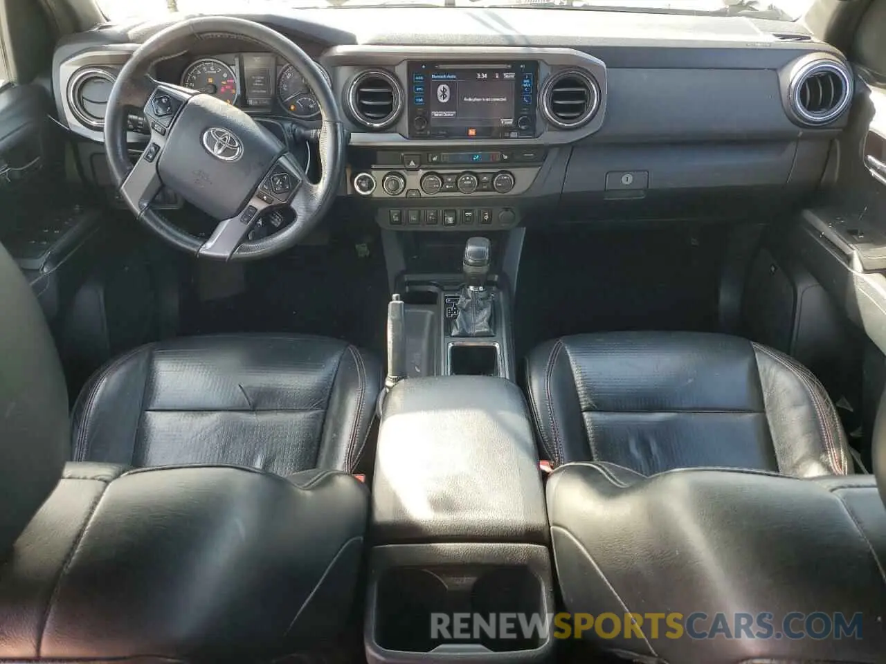 8 fotografías del automóvil dañado 5TFCZ5AN3KX196231 TOYOTA TACOMA 2019