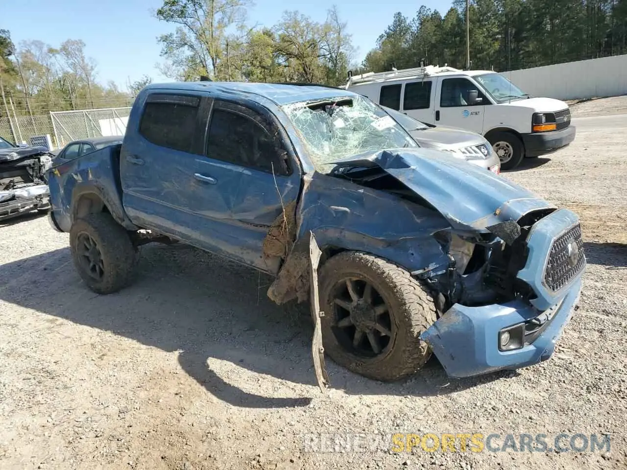 4 fotografías del automóvil dañado 5TFCZ5AN3KX204537 TOYOTA TACOMA 2019