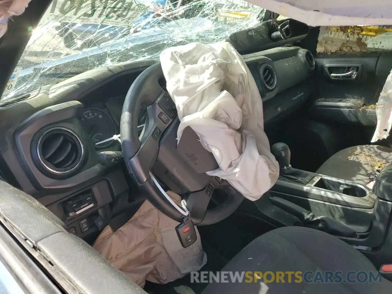 8 fotografías del automóvil dañado 5TFCZ5AN3KX204537 TOYOTA TACOMA 2019