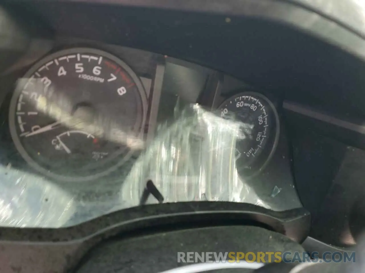 9 fotografías del automóvil dañado 5TFCZ5AN3KX204537 TOYOTA TACOMA 2019