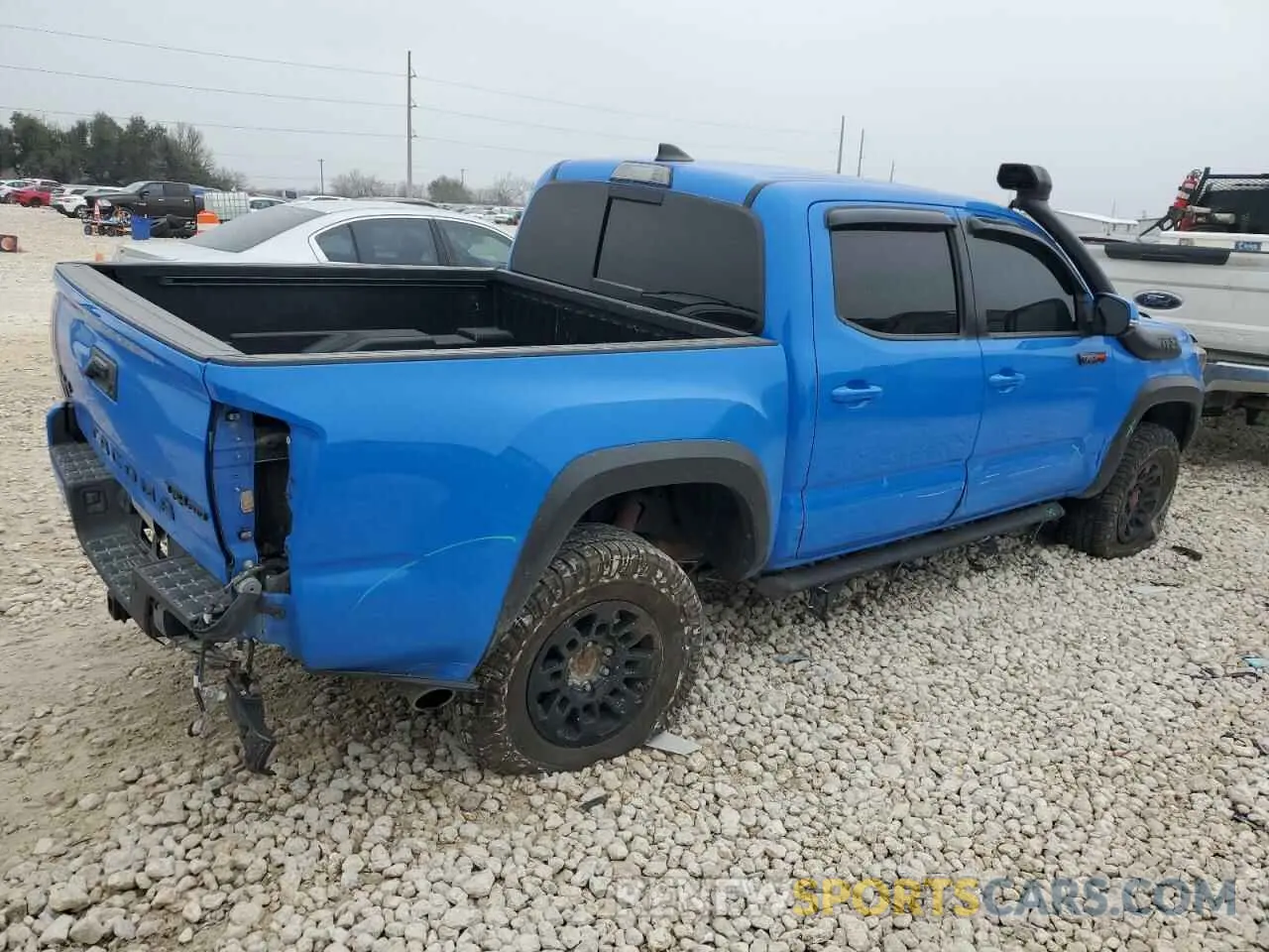 3 fotografías del automóvil dañado 5TFCZ5AN4KX169376 TOYOTA TACOMA 2019
