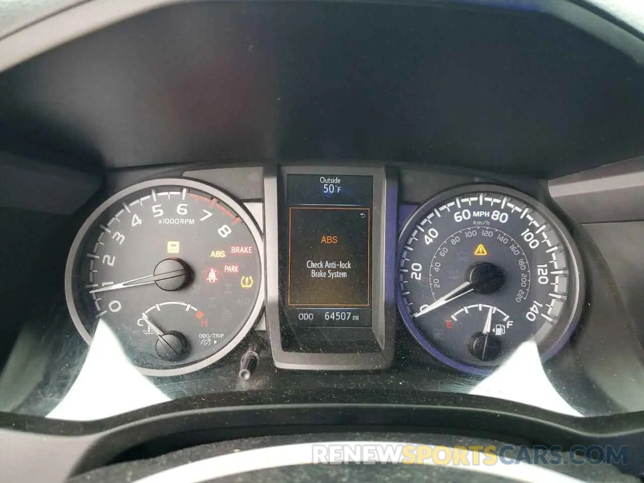 9 fotografías del automóvil dañado 5TFCZ5AN4KX169376 TOYOTA TACOMA 2019