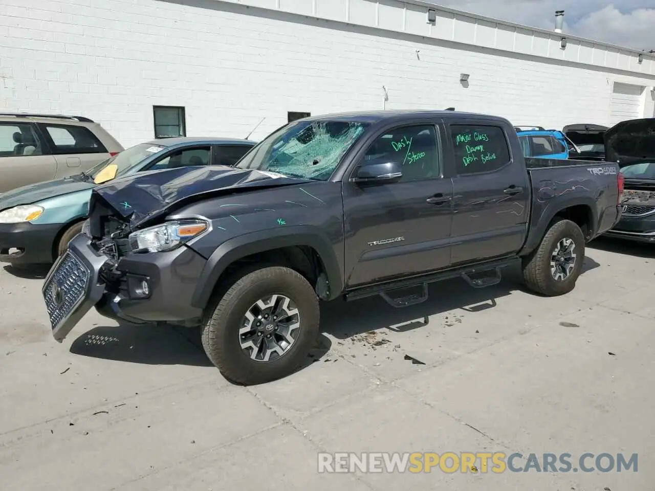 1 fotografías del automóvil dañado 5TFCZ5AN4KX180801 TOYOTA TACOMA 2019
