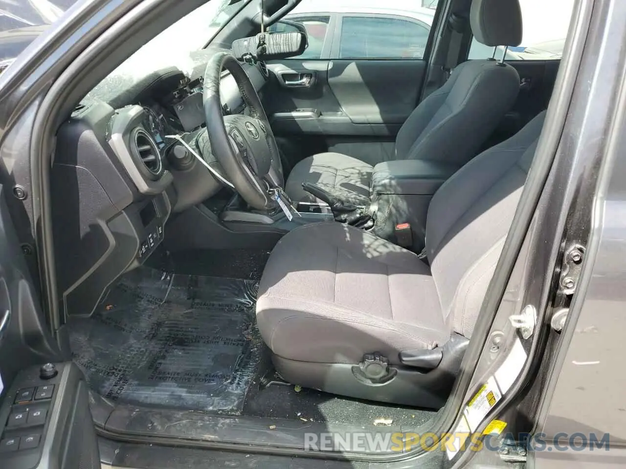 7 fotografías del automóvil dañado 5TFCZ5AN4KX180801 TOYOTA TACOMA 2019