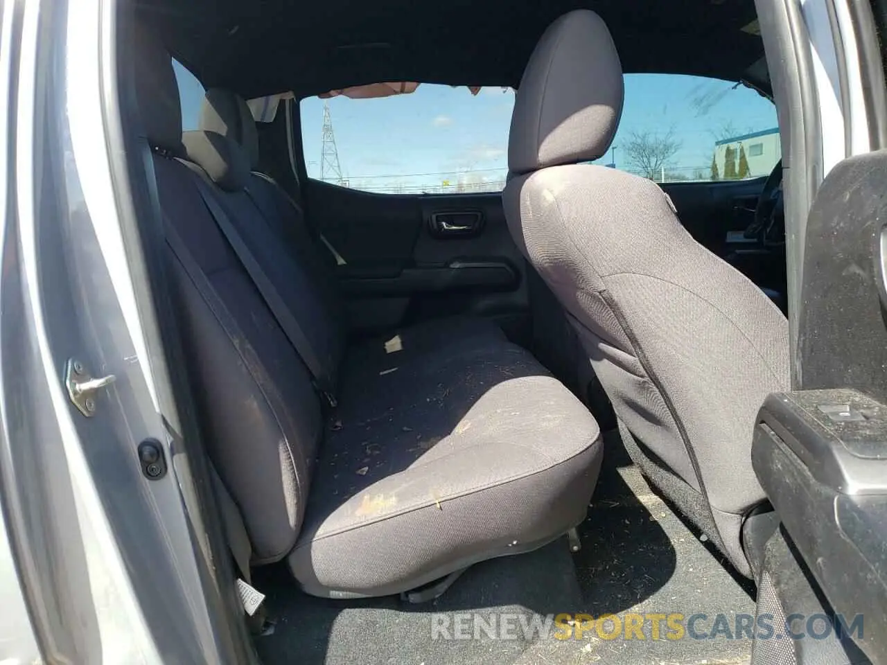 10 fotografías del automóvil dañado 5TFCZ5AN4KX184914 TOYOTA TACOMA 2019