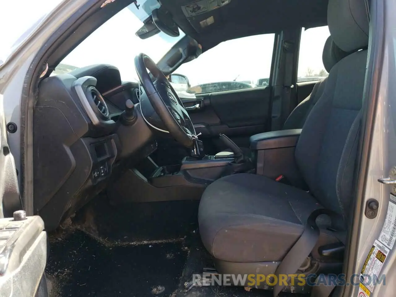 7 fotografías del automóvil dañado 5TFCZ5AN4KX184914 TOYOTA TACOMA 2019
