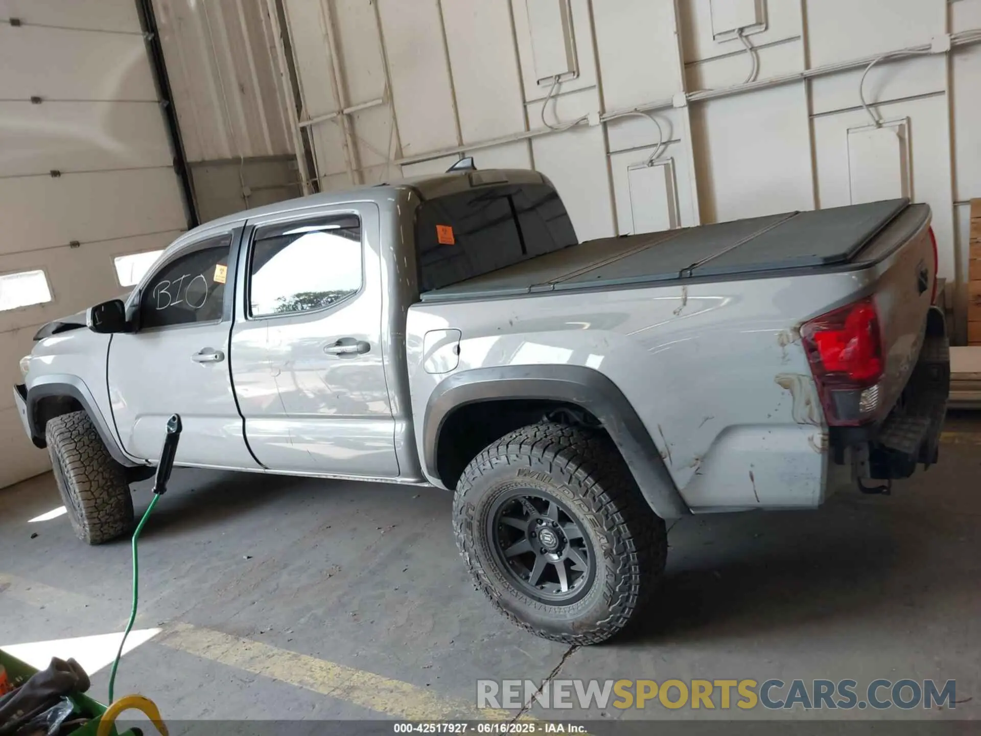 13 fotografías del automóvil dañado 5TFCZ5AN4KX191006 TOYOTA TACOMA 2019