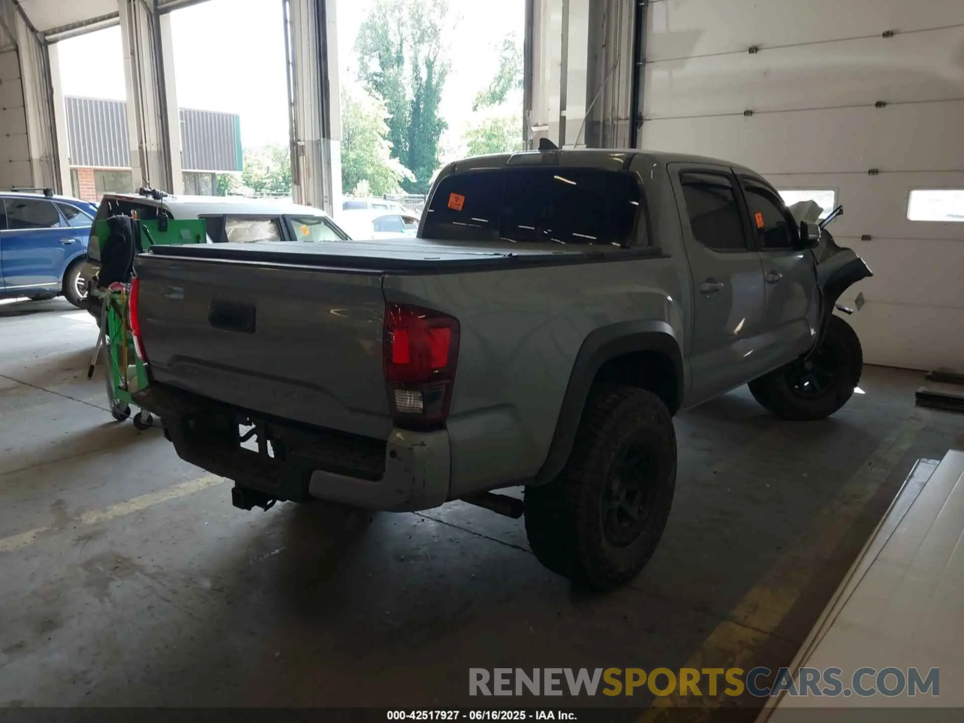 4 fotografías del automóvil dañado 5TFCZ5AN4KX191006 TOYOTA TACOMA 2019