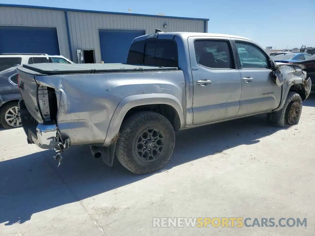 3 fotografías del automóvil dañado 5TFCZ5AN4KX199736 TOYOTA TACOMA 2019