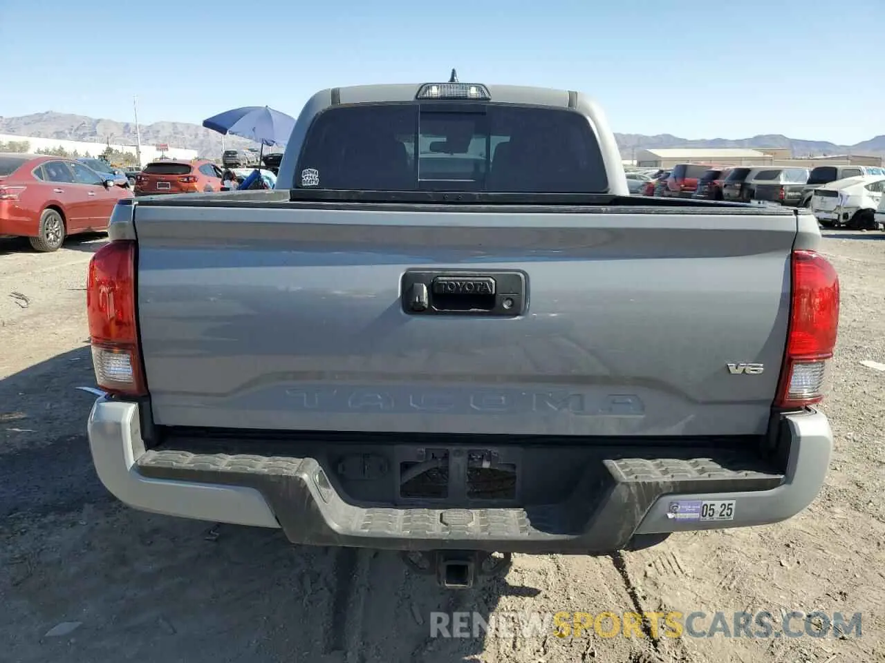 6 fotografías del automóvil dañado 5TFCZ5AN5KX175557 TOYOTA TACOMA 2019