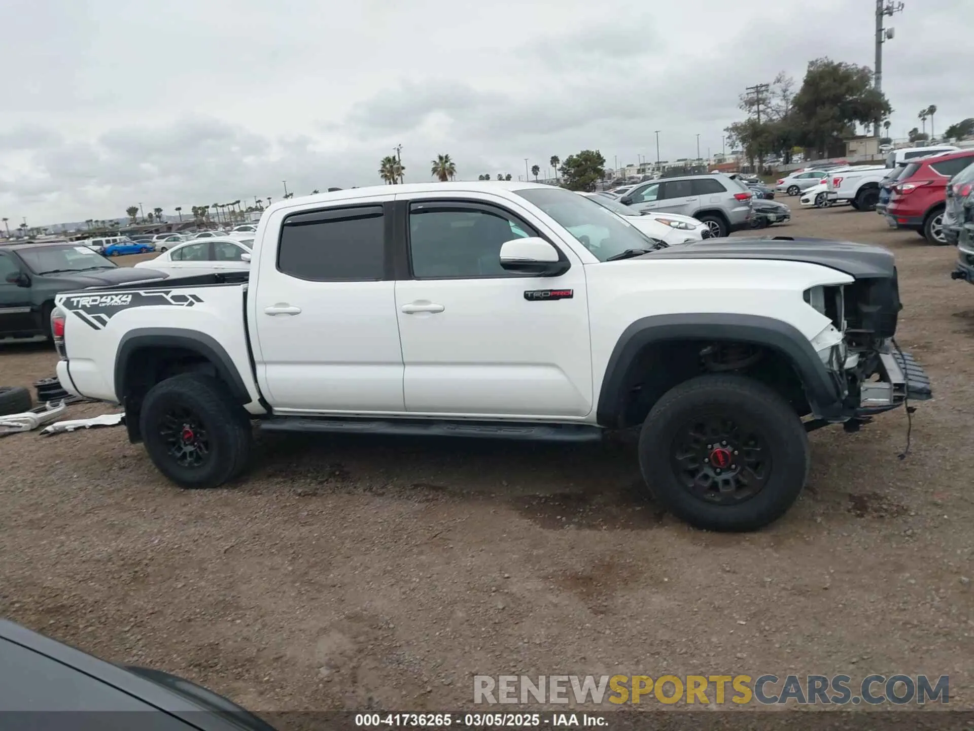 14 fotografías del automóvil dañado 5TFCZ5AN5KX178720 TOYOTA TACOMA 2019