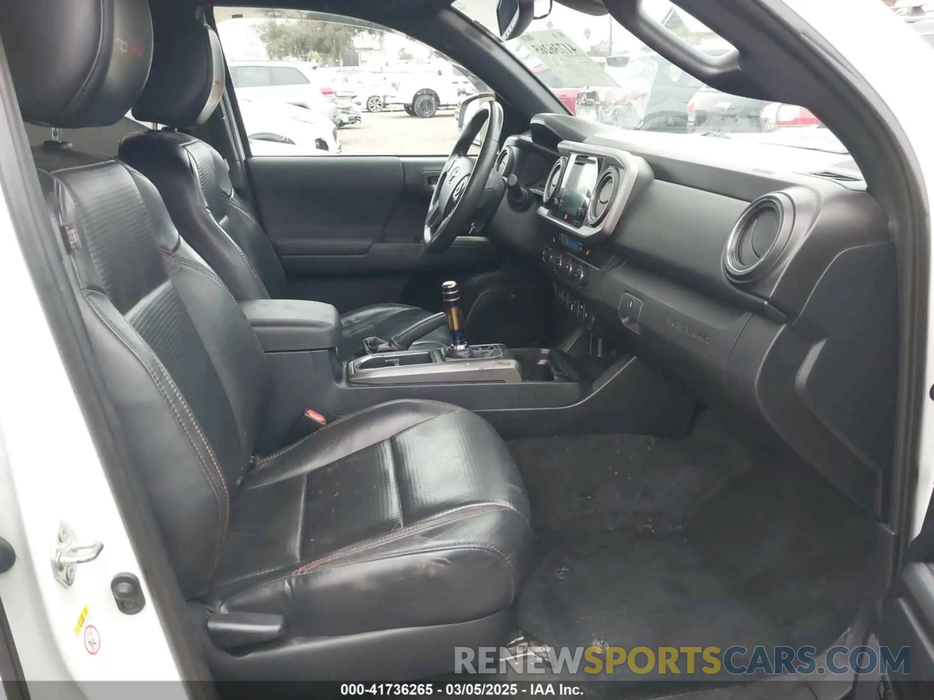 5 fotografías del automóvil dañado 5TFCZ5AN5KX178720 TOYOTA TACOMA 2019