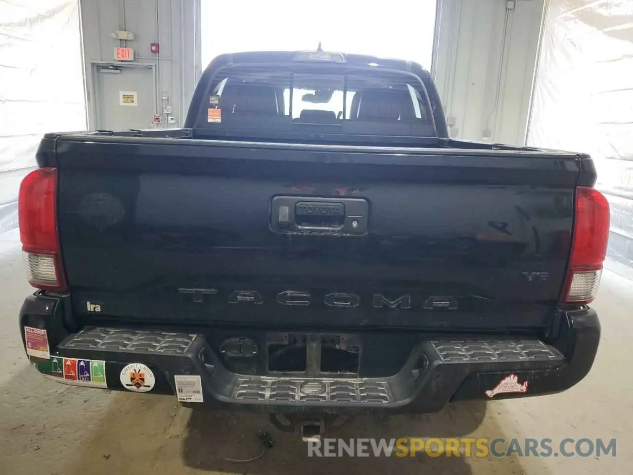 6 fotografías del automóvil dañado 5TFCZ5AN5KX185683 TOYOTA TACOMA 2019