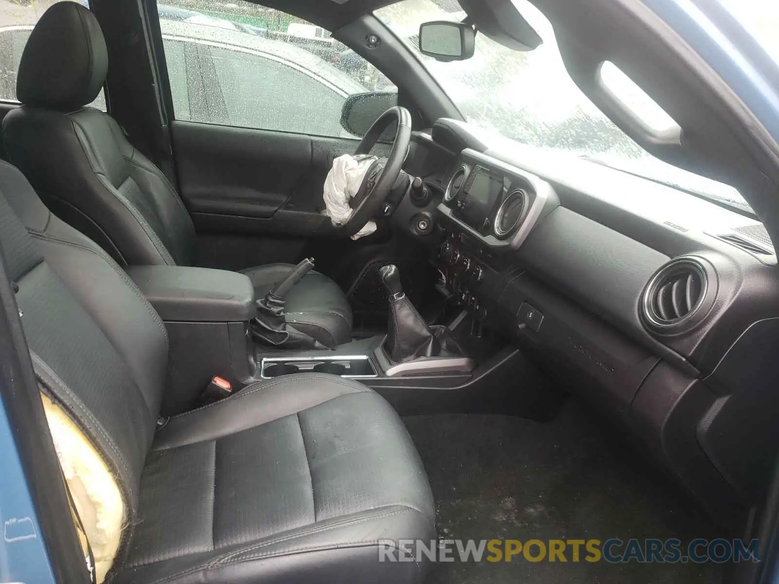 5 fotografías del automóvil dañado 5TFCZ5AN5KX188678 TOYOTA TACOMA 2019