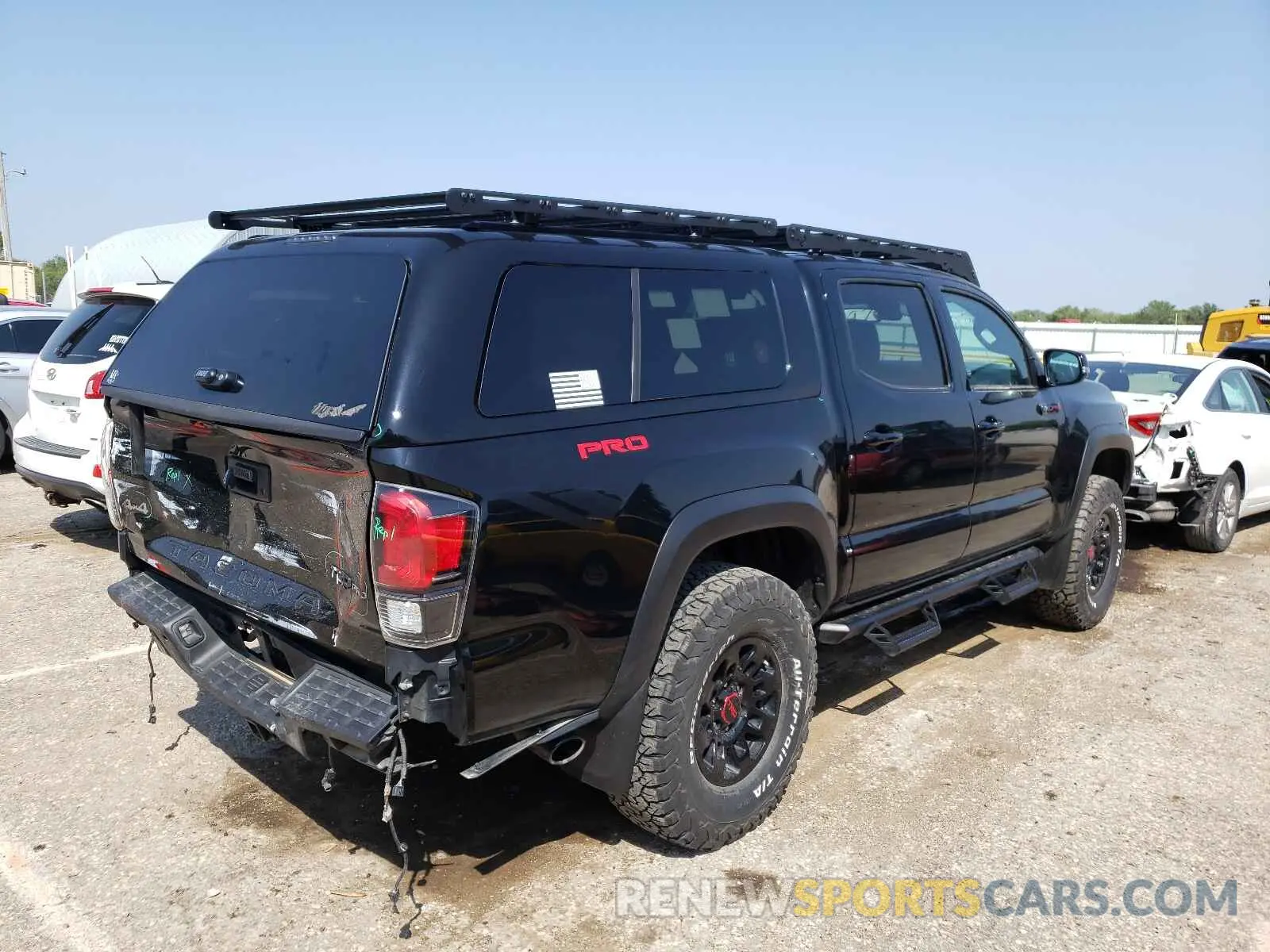 4 fotografías del automóvil dañado 5TFCZ5AN6KX193405 TOYOTA TACOMA 2019