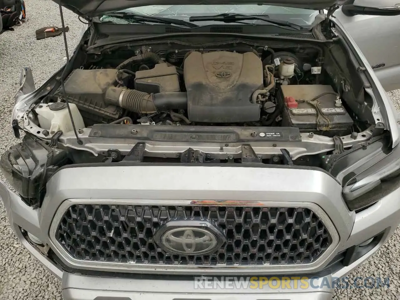 11 fotografías del automóvil dañado 5TFCZ5AN6KX194571 TOYOTA TACOMA 2019