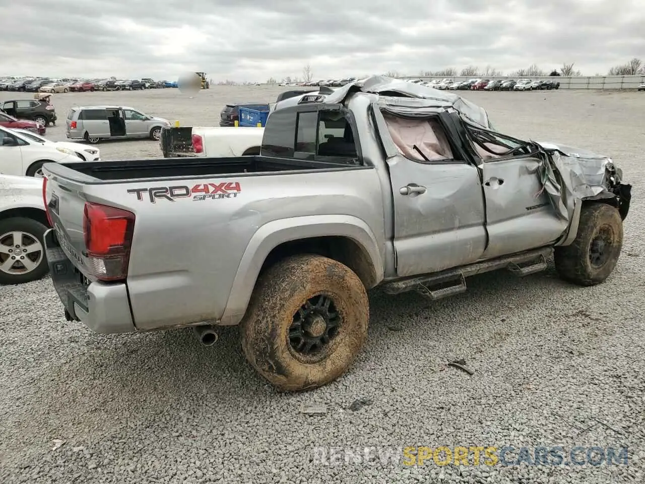 3 fotografías del automóvil dañado 5TFCZ5AN6KX194571 TOYOTA TACOMA 2019