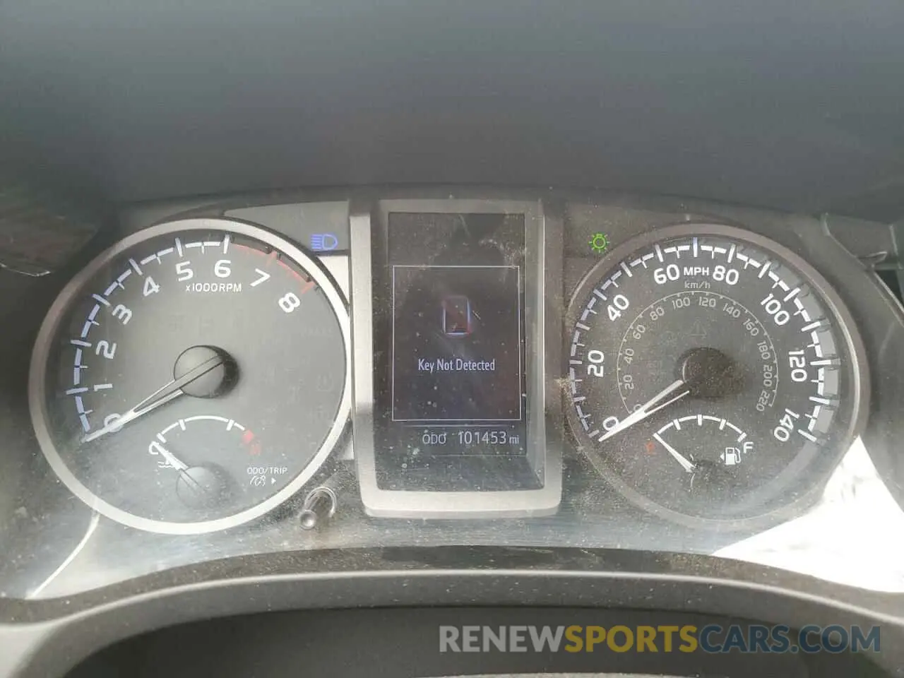 9 fotografías del automóvil dañado 5TFCZ5AN6KX194571 TOYOTA TACOMA 2019
