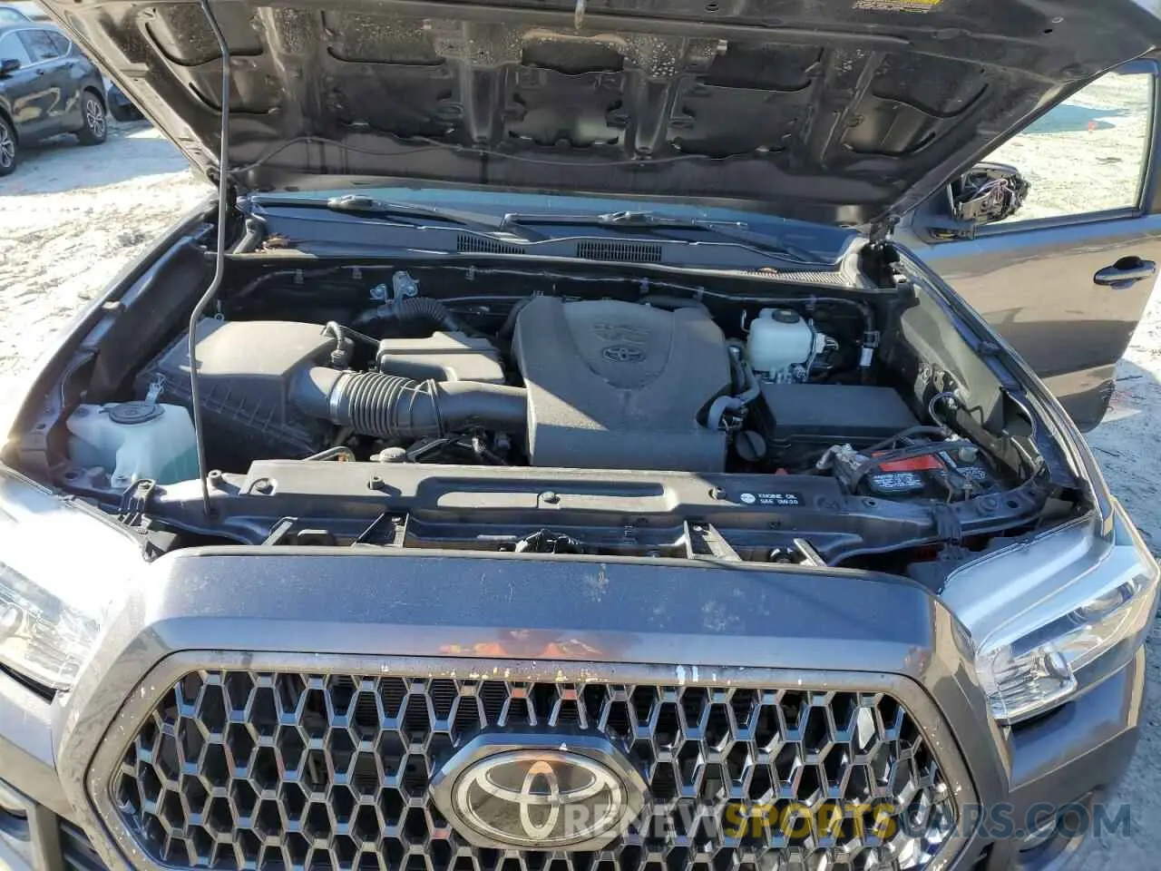 12 fotografías del automóvil dañado 5TFCZ5AN7KX190206 TOYOTA TACOMA 2019