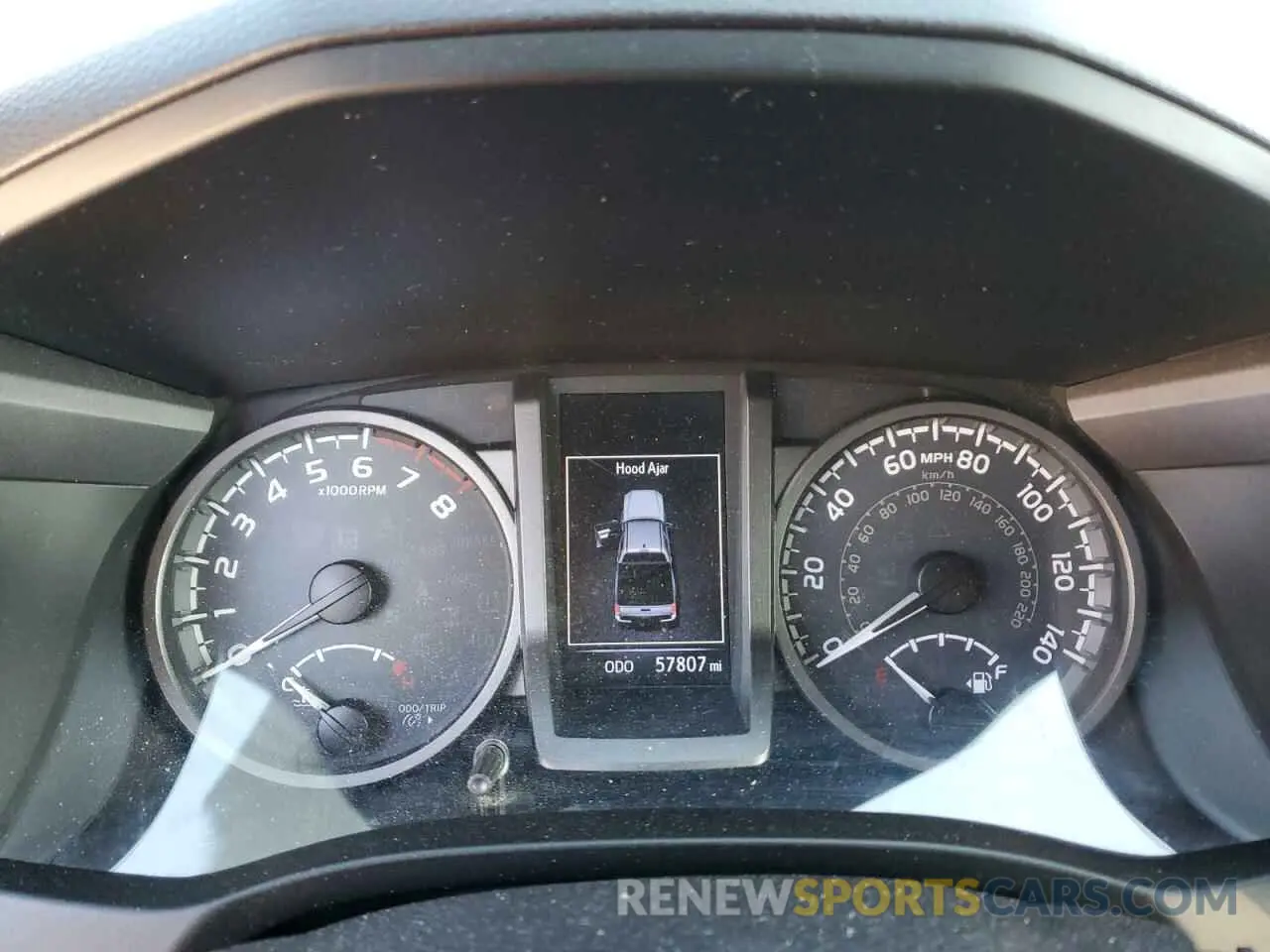 9 fotografías del automóvil dañado 5TFCZ5AN7KX190206 TOYOTA TACOMA 2019
