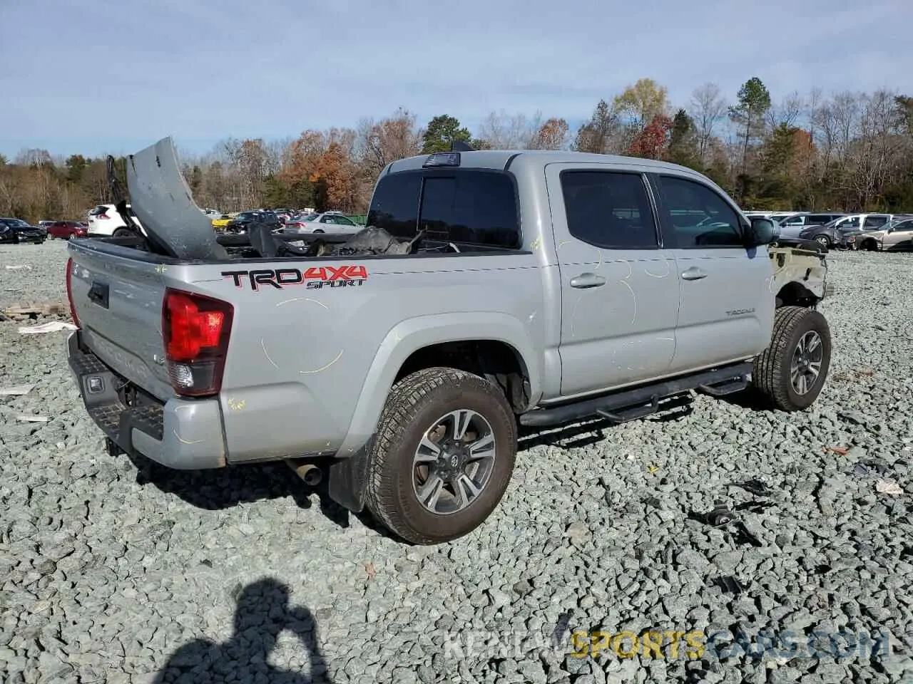 3 fotografías del automóvil dañado 5TFCZ5AN7KX201687 TOYOTA TACOMA 2019