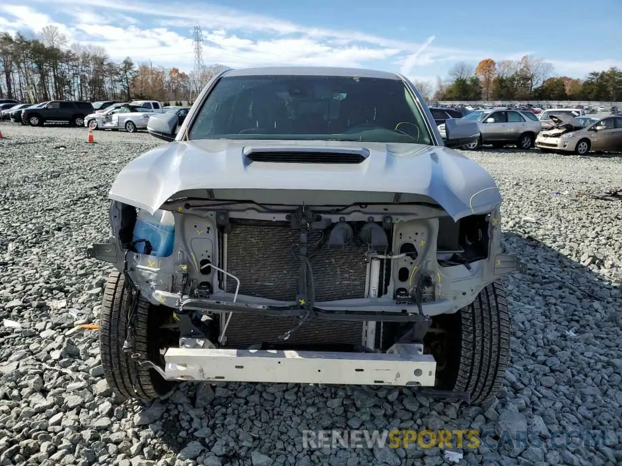 5 fotografías del automóvil dañado 5TFCZ5AN7KX201687 TOYOTA TACOMA 2019