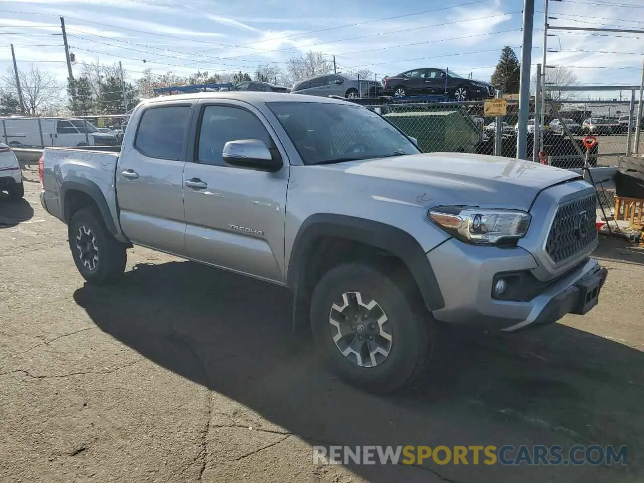 4 fotografías del automóvil dañado 5TFCZ5AN8KX171423 TOYOTA TACOMA 2019