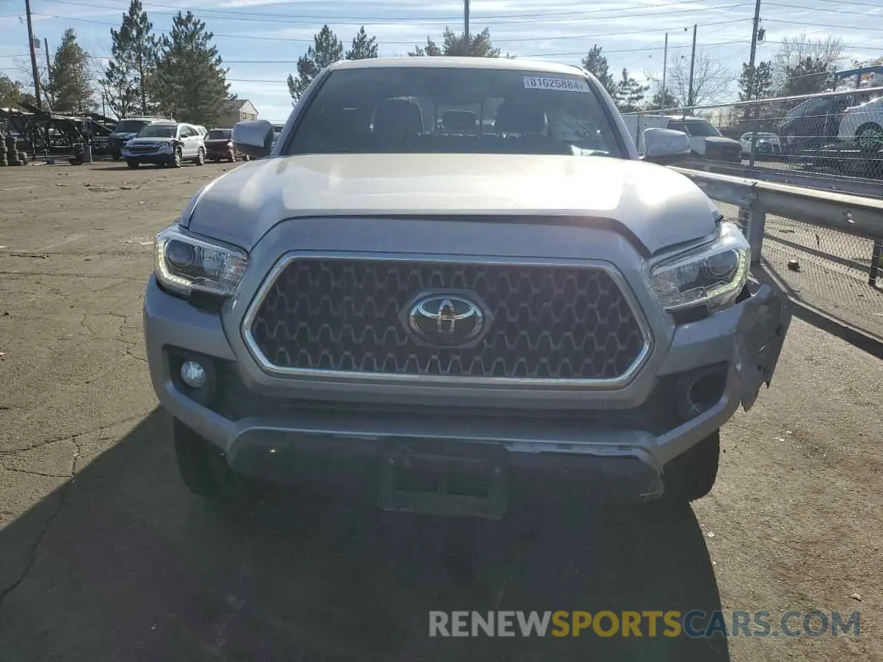 5 fotografías del automóvil dañado 5TFCZ5AN8KX171423 TOYOTA TACOMA 2019