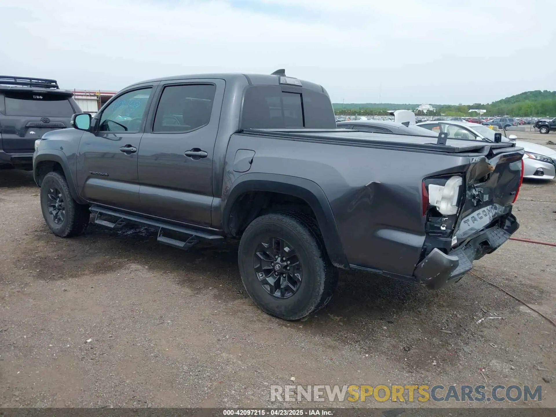 3 fotografías del automóvil dañado 5TFCZ5AN8KX194927 TOYOTA TACOMA 2019