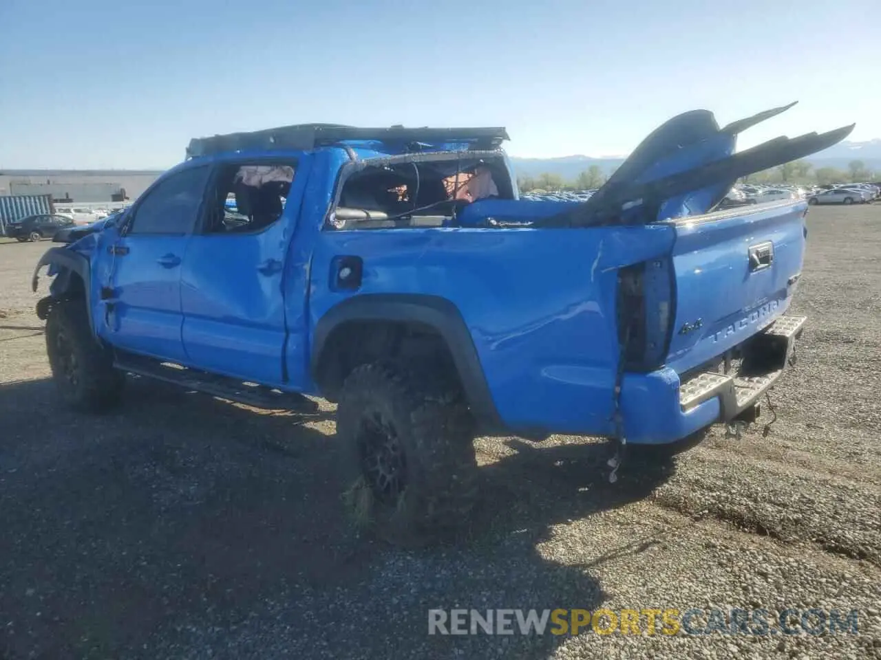 2 fotografías del automóvil dañado 5TFCZ5AN8KX201925 TOYOTA TACOMA 2019
