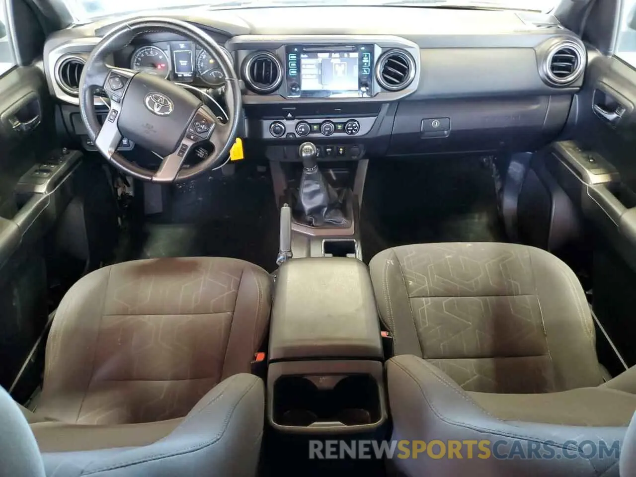 8 fotografías del automóvil dañado 5TFCZ5AN9KX170801 TOYOTA TACOMA 2019