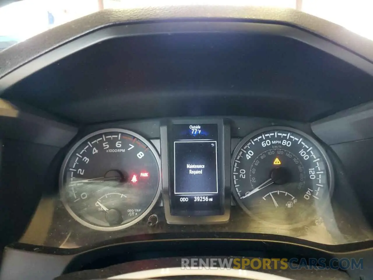 9 fotografías del automóvil dañado 5TFCZ5AN9KX170801 TOYOTA TACOMA 2019