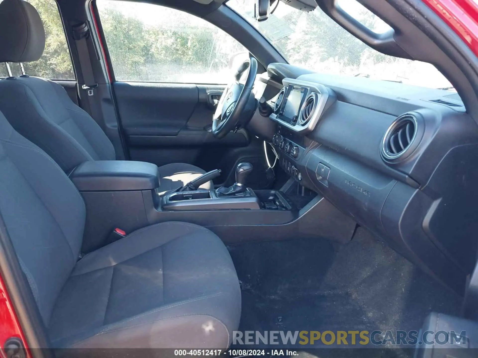5 fotografías del automóvil dañado 5TFCZ5AN9KX180860 TOYOTA TACOMA 2019