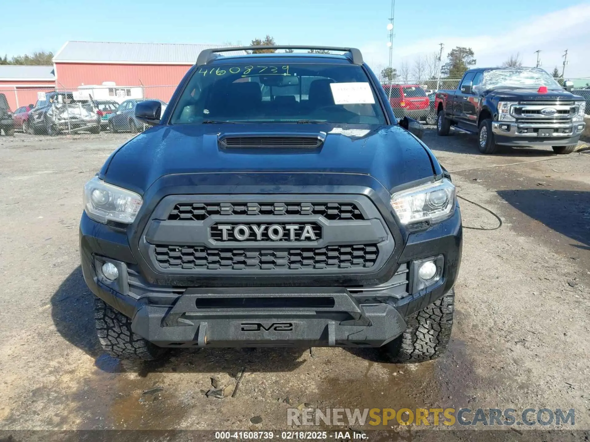 12 fotografías del automóvil dañado 5TFCZ5AN9KX182284 TOYOTA TACOMA 2019