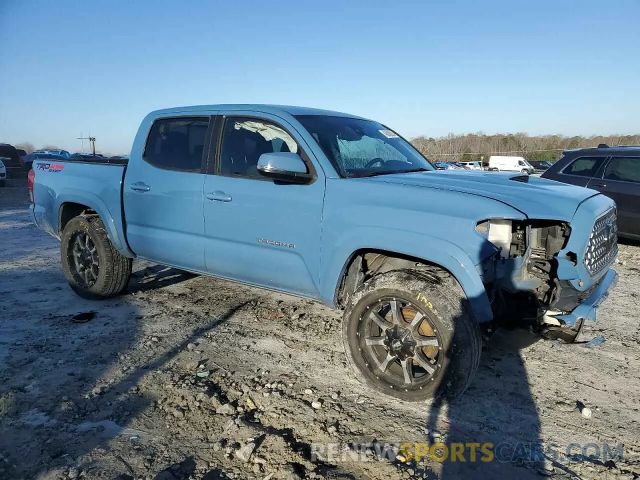 4 fotografías del automóvil dañado 5TFCZ5AN9KX197223 TOYOTA TACOMA 2019