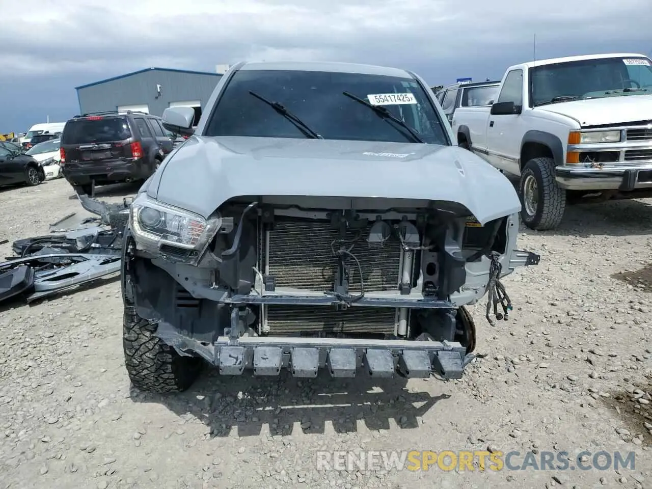 5 fotografías del automóvil dañado 5TFCZ5AN9KX205644 TOYOTA TACOMA 2019