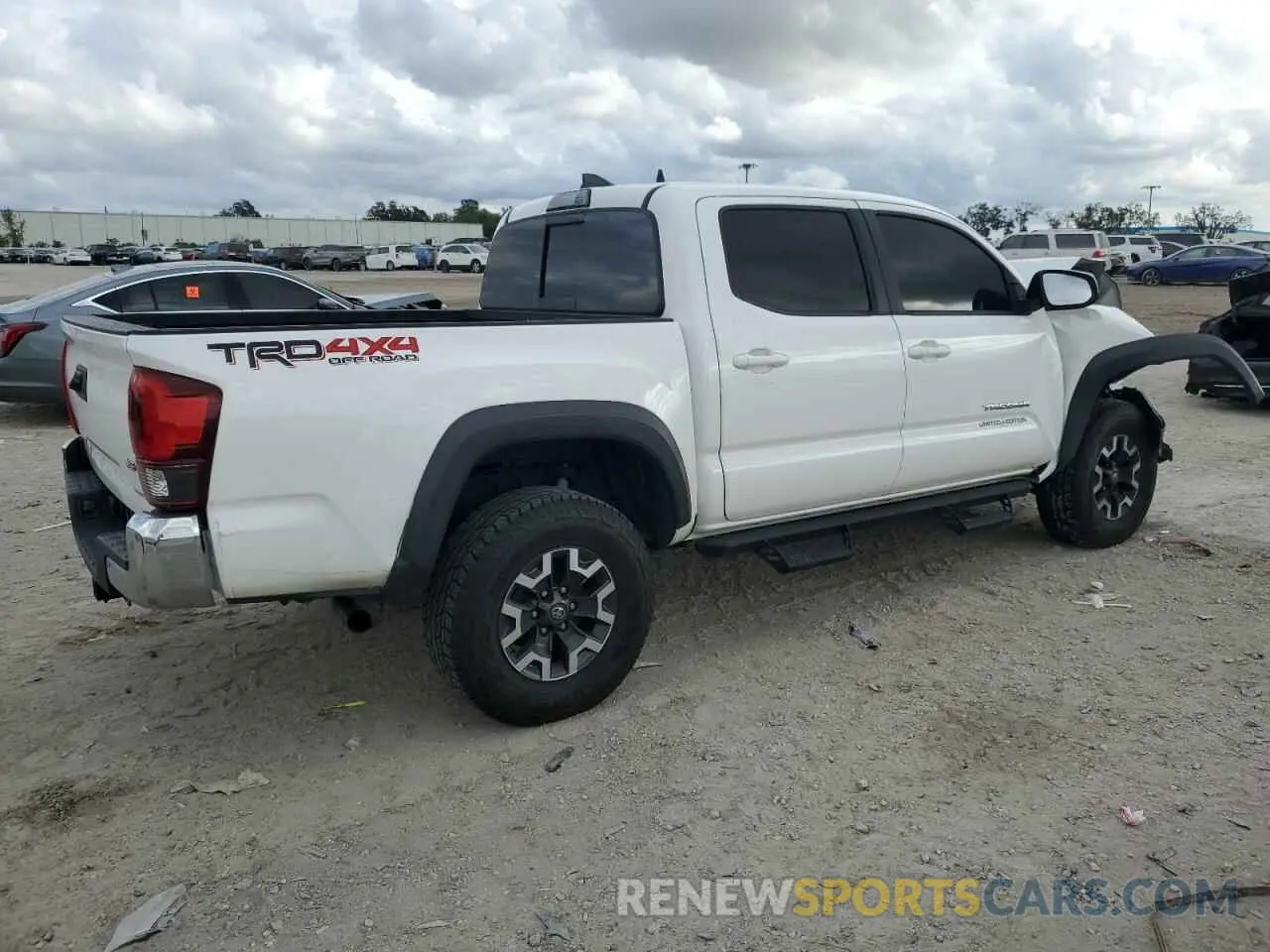 3 fotografías del automóvil dañado 5TFCZ5ANXKX165896 TOYOTA TACOMA 2019