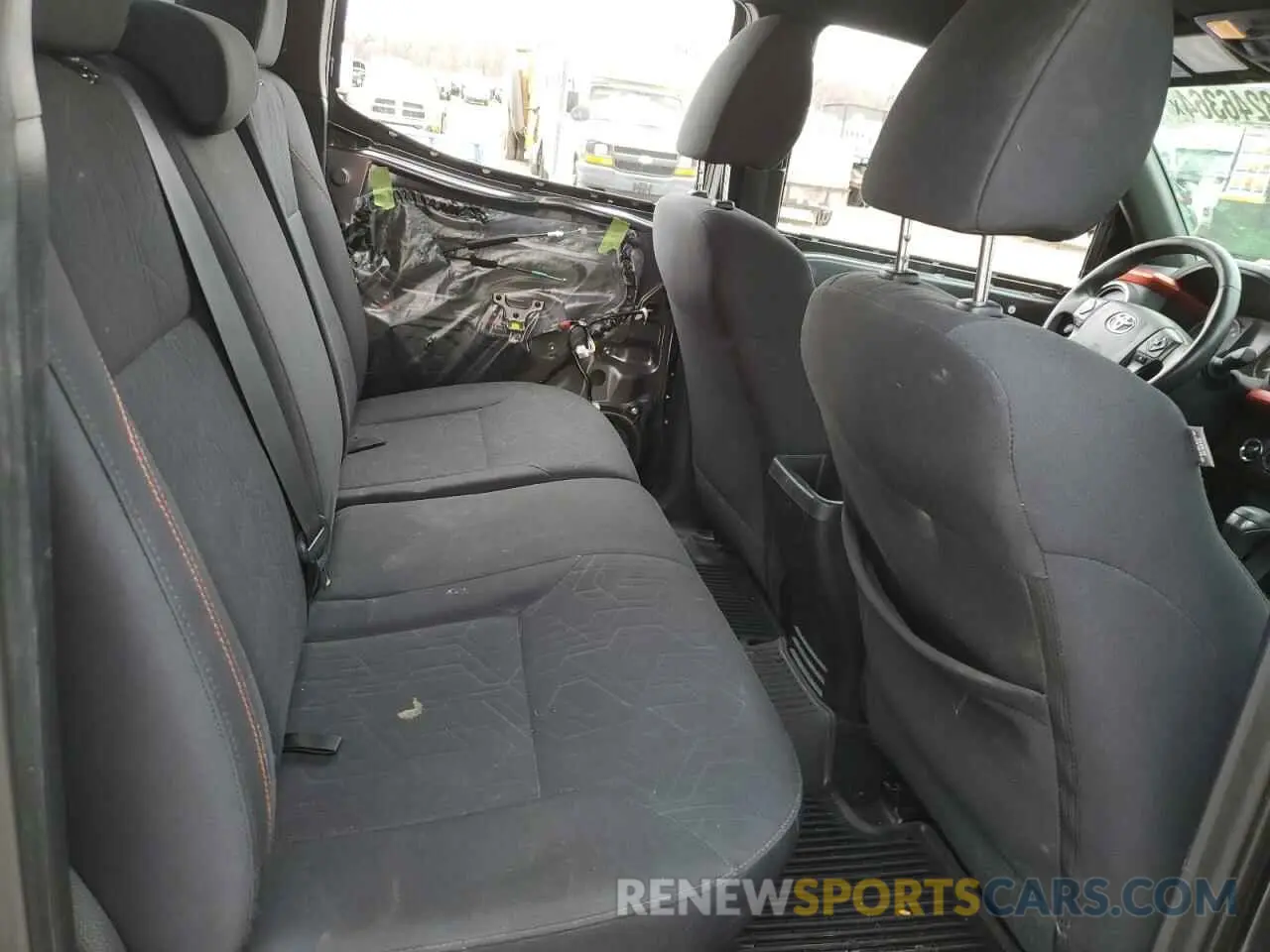 10 fotografías del automóvil dañado 5TFCZ5ANXKX181810 TOYOTA TACOMA 2019
