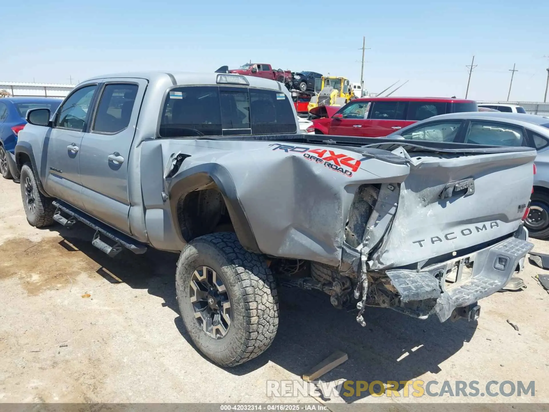 3 fotografías del automóvil dañado 5TFDZ5BN4KX043893 TOYOTA TACOMA 2019