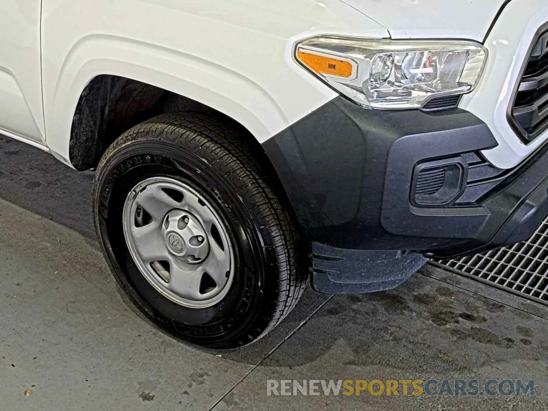 21 fotografías del automóvil dañado 5TFRX5GN0KX143610 TOYOTA TACOMA 2019