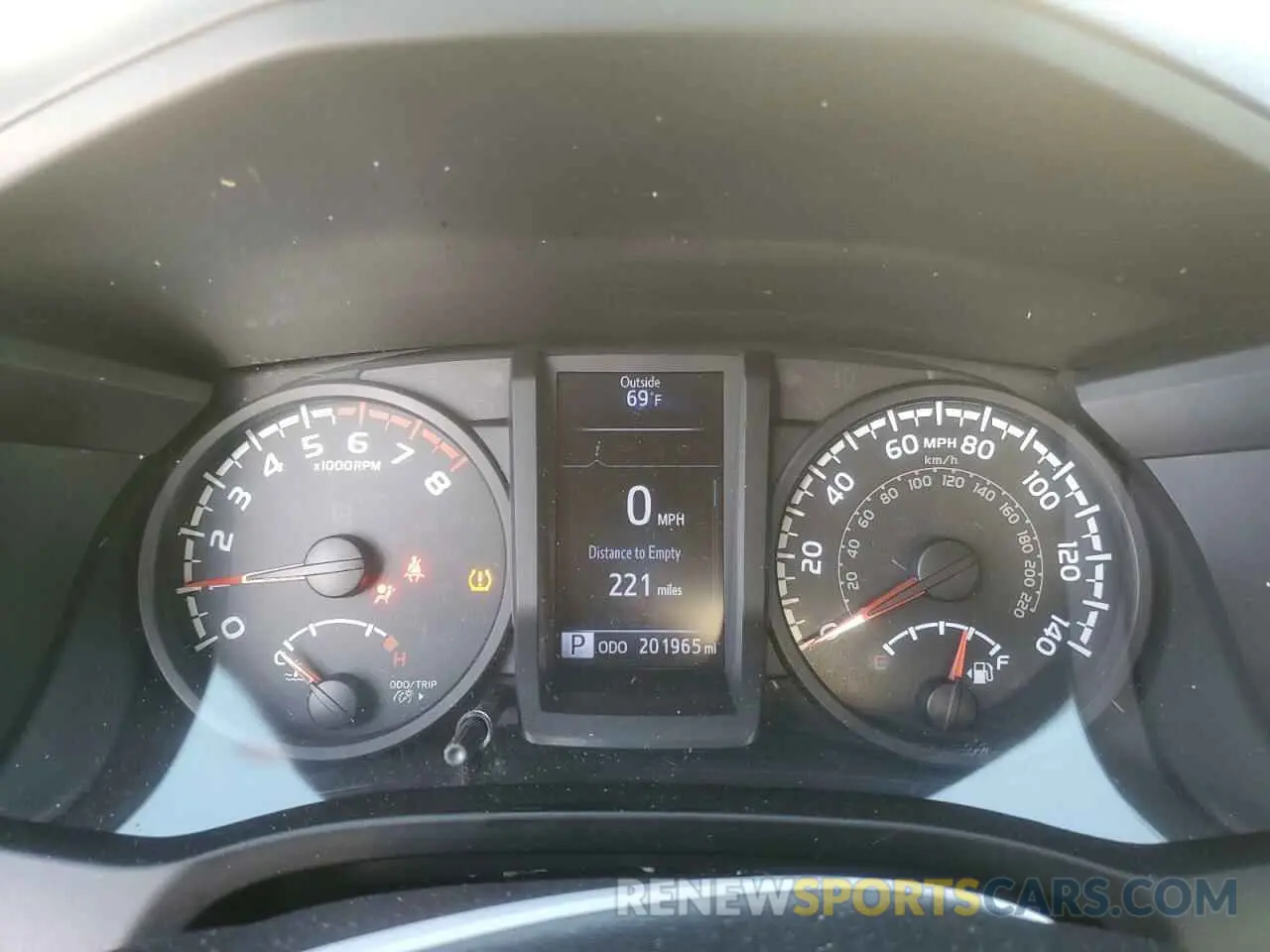 9 fotografías del automóvil dañado 5TFRX5GN0KX147706 TOYOTA TACOMA 2019