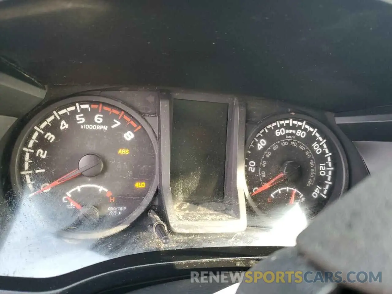 9 fotografías del automóvil dañado 5TFRX5GN0KX149469 TOYOTA TACOMA 2019