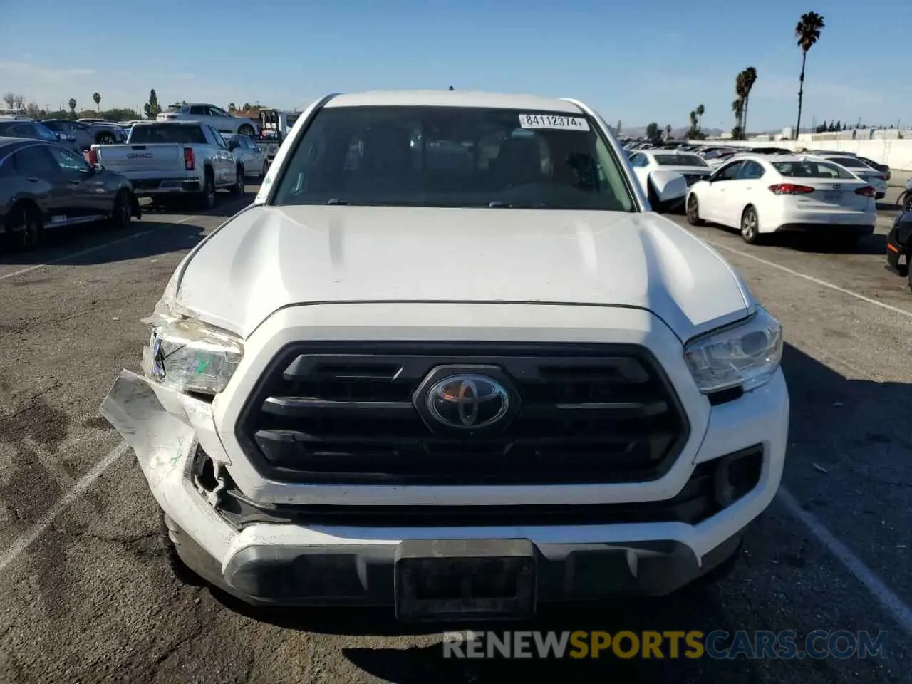 5 fotografías del automóvil dañado 5TFRX5GN0KX164943 TOYOTA TACOMA 2019