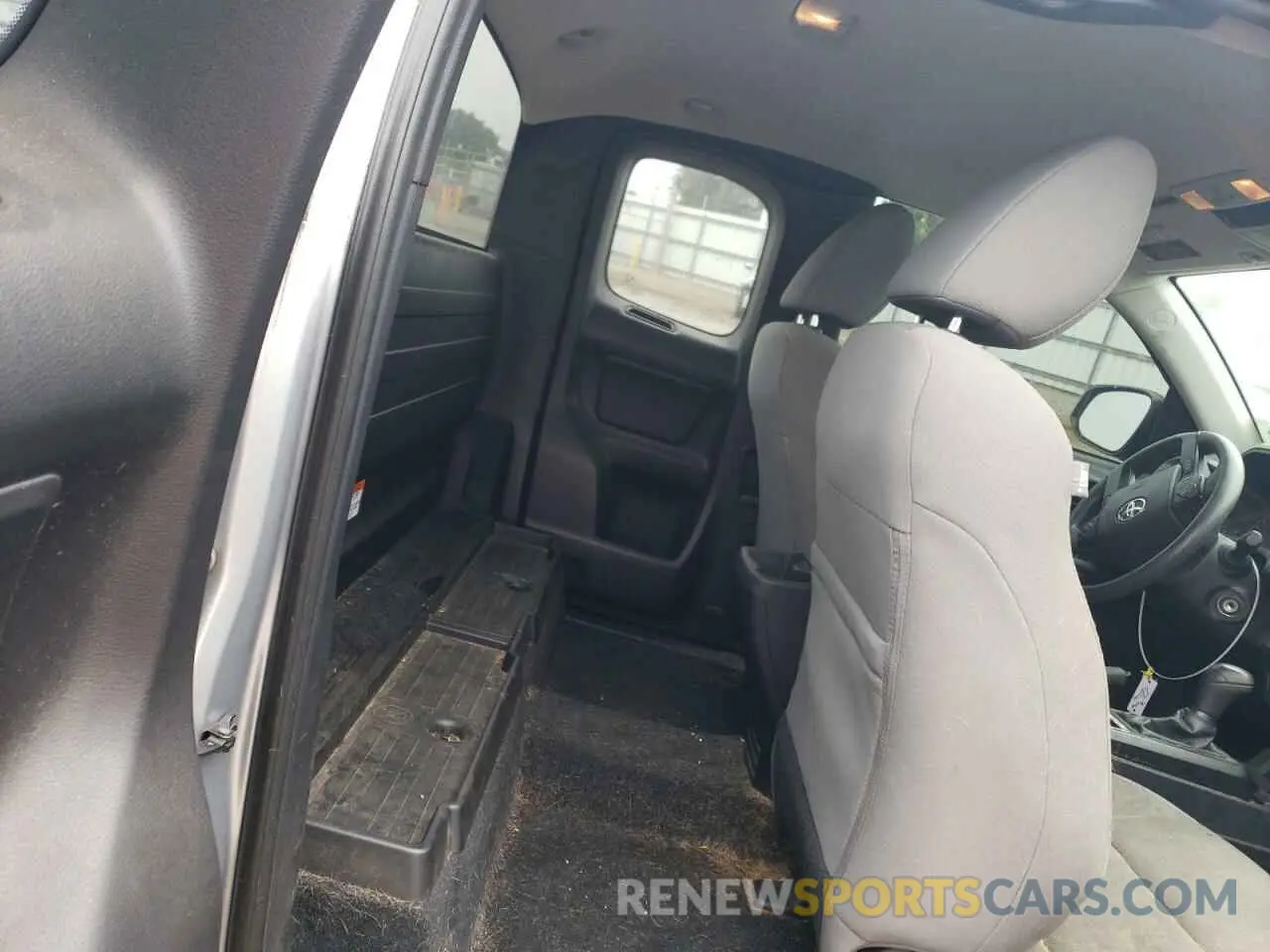 10 fotografías del automóvil dañado 5TFRX5GN1KX147679 TOYOTA TACOMA 2019