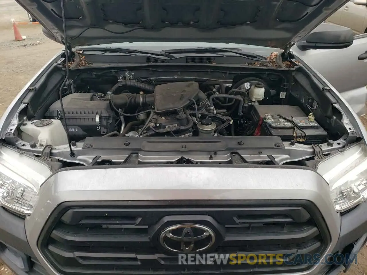 11 fotografías del automóvil dañado 5TFRX5GN1KX147679 TOYOTA TACOMA 2019